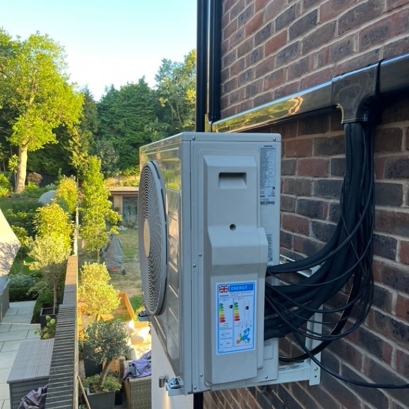 Air conditioning installation