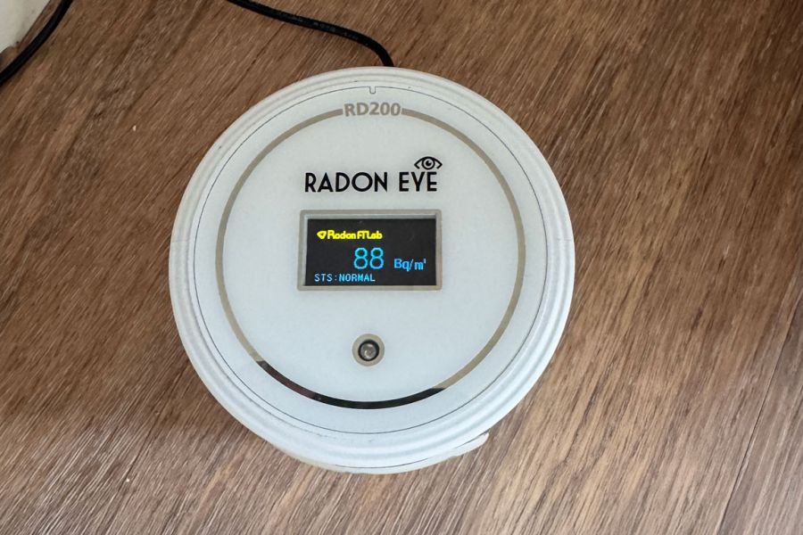 Radon Eye testing device